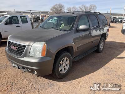 2013 GMC Yukon 4x4 4-Door Sport Utility Vehicle
