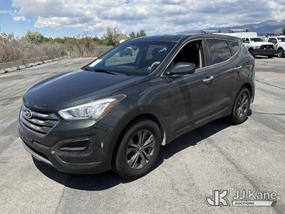 2013 Hyundai Santa Fe 4-Door Sport Utility Vehicle