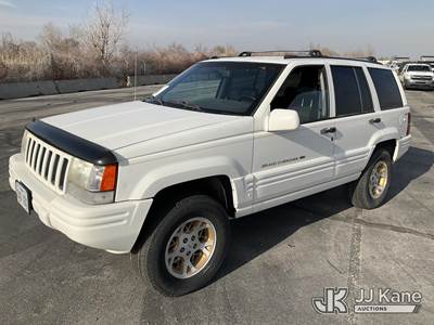 1996 Jeep Grand Cherokee 4x4 4-Door Sport Utility Vehicle