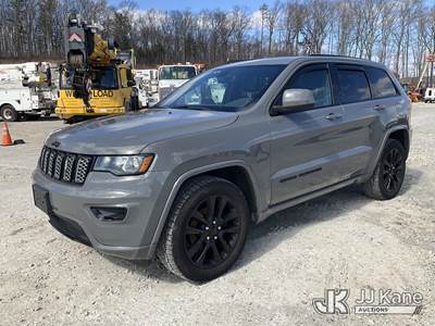 2019 Jeep Grand Cherokee Laredo 4-Door Sport Utility Vehicle