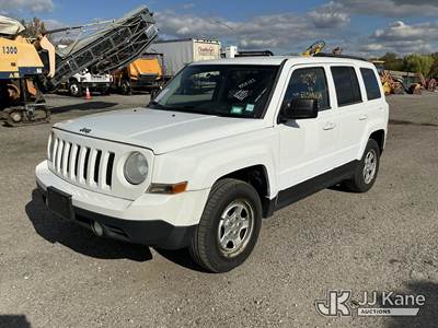 2014 Jeep Patriot 4x4 4-Door Sport Utility Vehicle