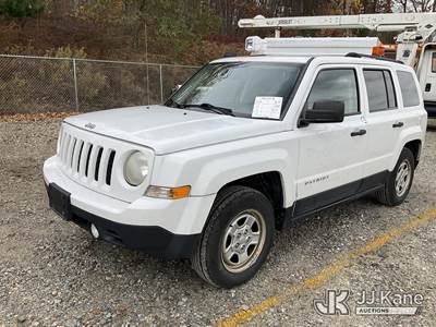 2014 Jeep Patriot 4x4 4-Door Sport Utility Vehicle