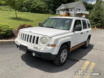 2014 Jeep Patriot 4x4 4-Door Sport Utility Vehicle