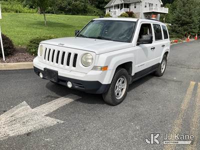 2014 Jeep Patriot 4x4 4-Door Sport Utility Vehicle