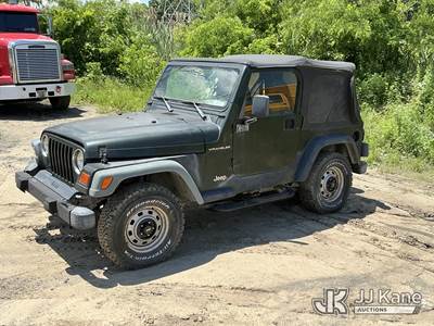 1998 Jeep Wrangler SE 2-Door Sport Utility Vehicle