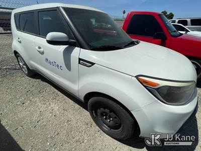 2015 Kia Soul 4-Door Compact Station Wagon