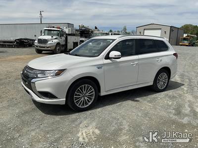 2022 Mitsubishi Outlander PHEV 4-Door Sport Utility Vehicle