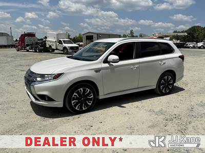 2018 Mitsubishi Outlander PHEV 4-Door Sport Utility Vehicle