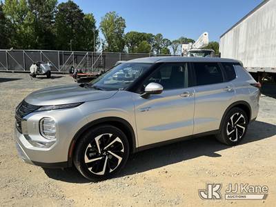 2023 Mitsubishi Outlander PHEV AWD 4-Door Sport Utility Vehicle