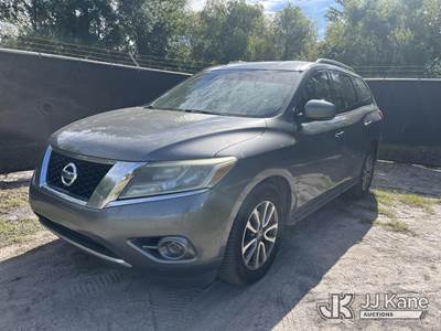 2016 Nissan Pathfinder 4-Door Sport Utility Vehicle