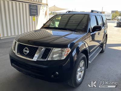 2012 Nissan Pathfinder 4-Door Sport Utility Vehicle