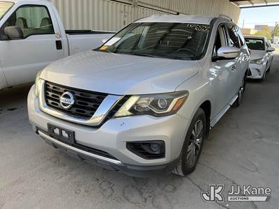 2017 Nissan Pathfinder 4-Door Sport Utility Vehicle