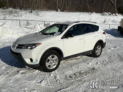 2015 Toyota RAV4 4-Door Sport Utility Vehicle