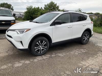 2017 Toyota RAV4 4-Door Sport Utility Vehicle