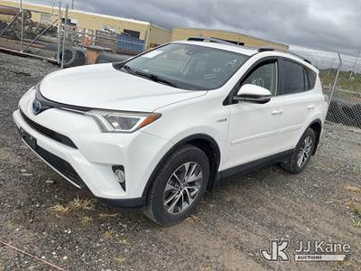 2017 Toyota RAV4 AWD Hybrid 4-Door Sport Utility Vehicle