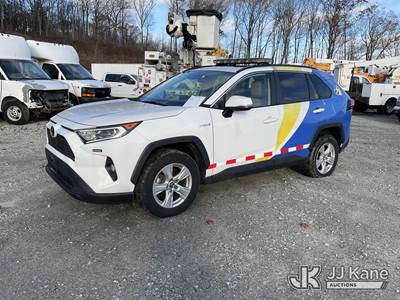 2019 Toyota RAV4 Hybrid XLE 4-Door Sport Utility Vehicle