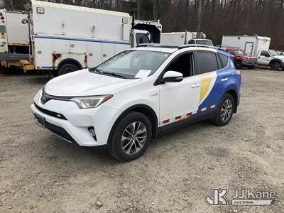 2018 Toyota RAV4 Hybrid 4-Door Sport Utility Vehicle