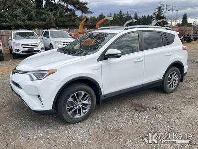 2017 Toyota RAV4 Hybrid XLE Sport Utility Vehicle