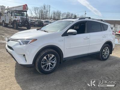2017 Toyota RAV4 Hybrid AWD 4-Door Sport Utility Vehicle