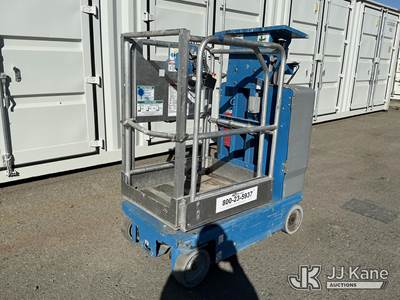 2018 Genie GR-12 Self-Propelled Manlift