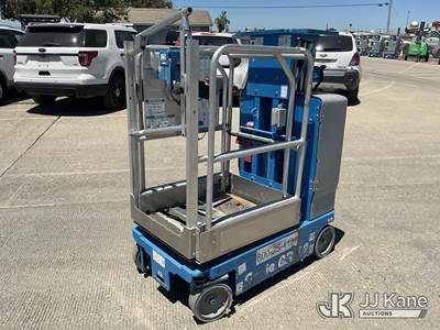 2019 Genie GR-12 Self-Propelled Manlift