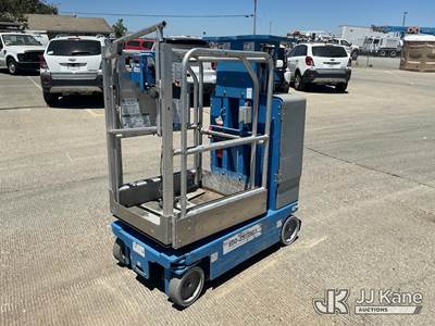 2019 Genie GR-12 Self-Propelled Manlift