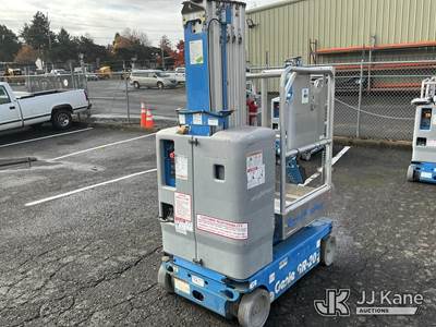 2018 Genie GR-20 Self-Propelled Manlift