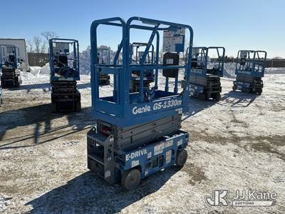 Genie GS-1330M Self-Propelled Scissor Lift