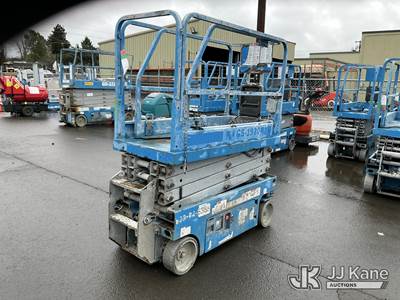 Genie GS1930 Self-Propelled Scissor Lift