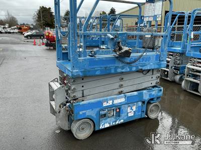 Genie GS1930 Self-Propelled Scissor Lift