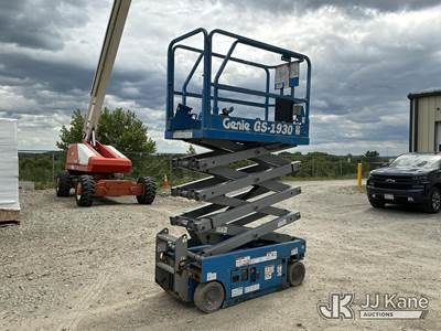 2017 Genie GS1930 Self-Propelled Scissor Lift