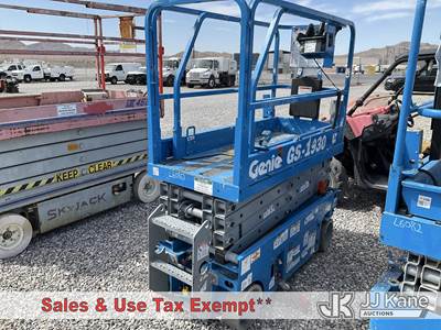 Genie GS1930 Self-Propelled Scissor Lift