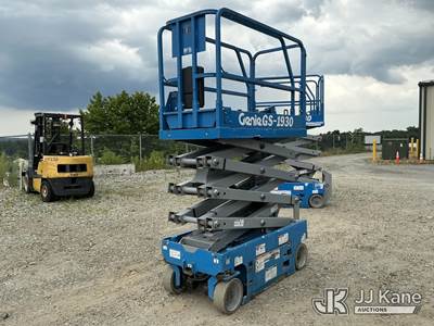 2017 Genie GS1930 Self-Propelled Scissor Lift