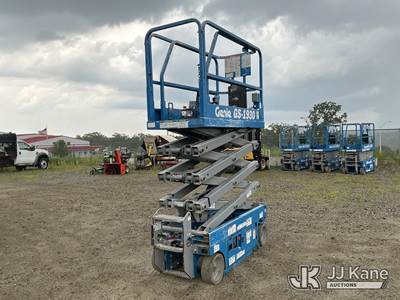 2017 Genie GS1930 Self-Propelled Scissor Lift