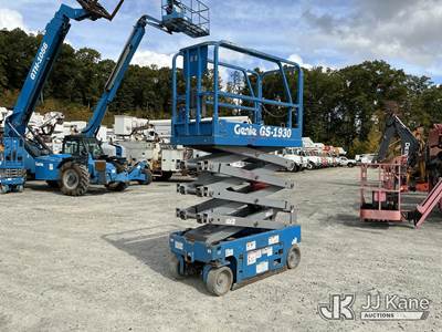 2017 Genie GS-1930 Self-Propelled Scissor Lift