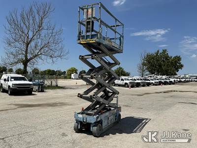 2008 Genie GS2632 Self-Propelled Scissor Lift