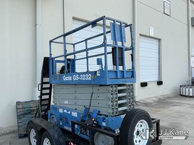 Genie GS-3232 Self-Propelled Scissor Lift