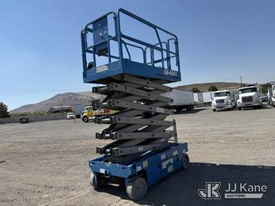 2017 GENIE GS-4047 Self-Propelled Scissor Lift