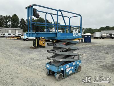 2024 Genie GS1930 19 ft. Self-Propelled Scissor Lift