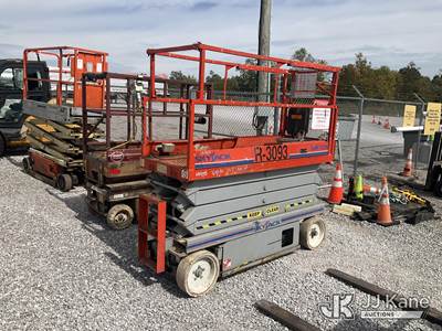2005 SkyJack SJ3226 Self-Propelled Scissor Lift