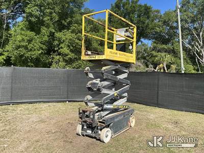 2003 SkyJack SJIII-3219 19 Foot Self-Propelled Scissor Lift