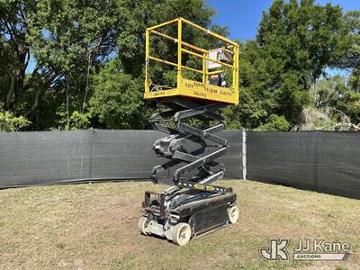 SkyJack SJIII-3219 19 Foot Self-Propelled Scissor Lift