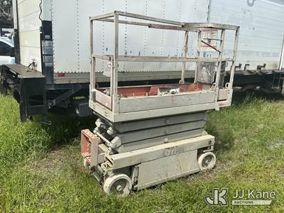 2004 SkyJack SJIII-3219 Self-Propelled Scissor Lift