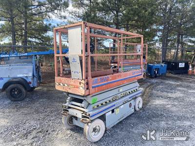 1998 SkyJack SJIII-3220 Self-Propelled Scissor Lift