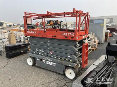 2017 SKYJACK SJIII 4740 Self-Propelled Scissor Lift