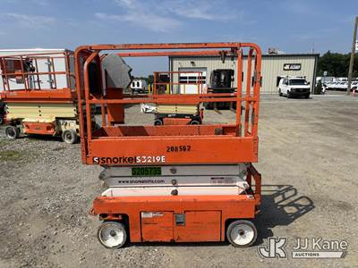 2018 Snorkel S3219E Self-Propelled Scissor Lift