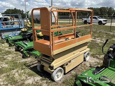 Self-Propelled Scissor Lift