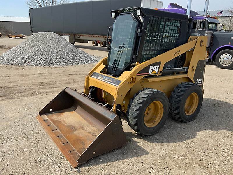 2000 Caterpillar 226 Rubber Tired Skid Steer Loader For Sale, 1,130