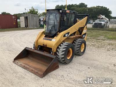 2014 Caterpillar 252B Rubber Tired Skid Steer Loader
