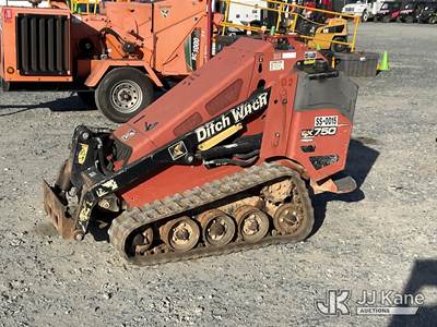 2015 Ditch Witch SK750 Stand-Up Crawler Skid Steer